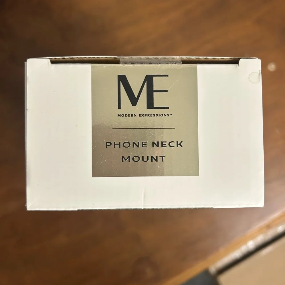 ✨HP✨NIB ME Phone Neck Mount - Picture 3 of 3